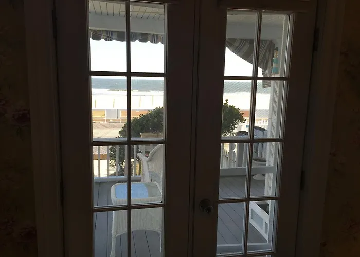 Walk On The Ocean Bed & Breakfast 4*